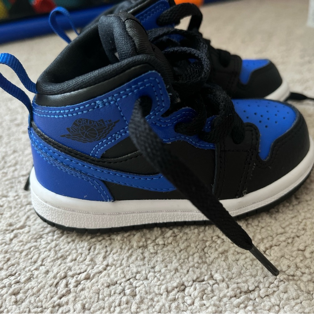 Jordan Kids' Sneakers in Black and Blue